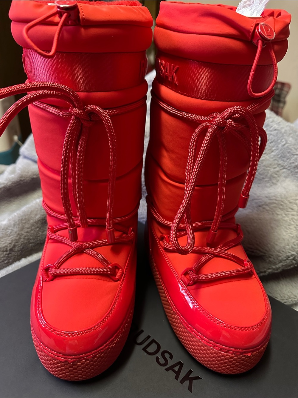 New RUDSAK Bold Red Moon Patent leather Insulated Winter Boots 38 39
